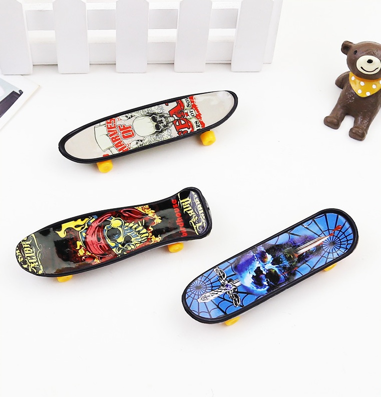 Finger Skateboard_3.jpg