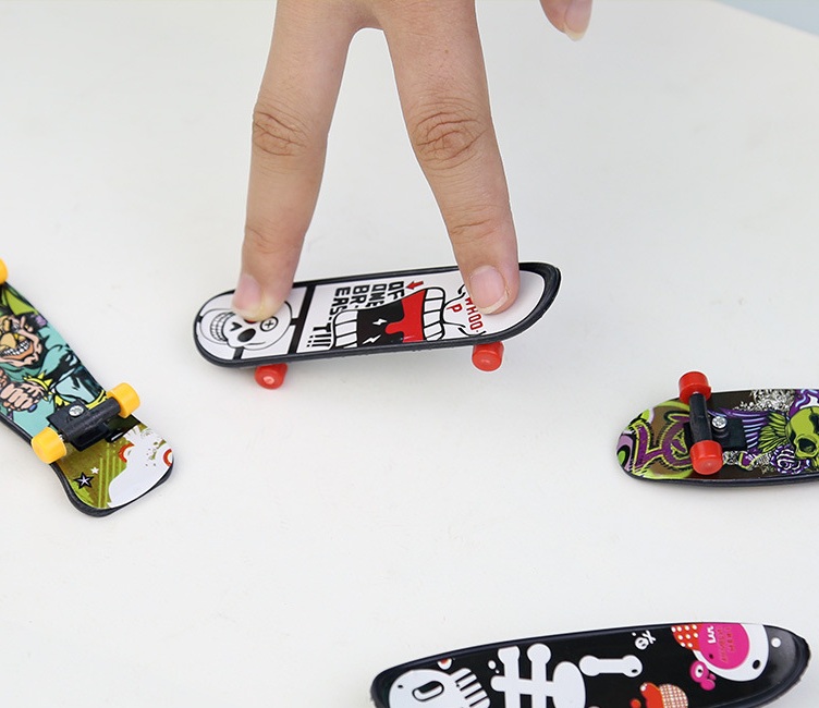 Finger Skateboard_4.jpg